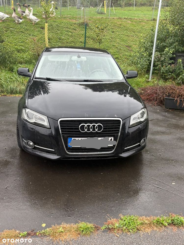 Audi A3 Sportback - 1