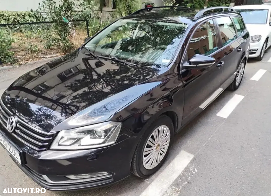 Volkswagen Passat Variant 2.0 TDI Blue TDI DSG Comfortline - 11