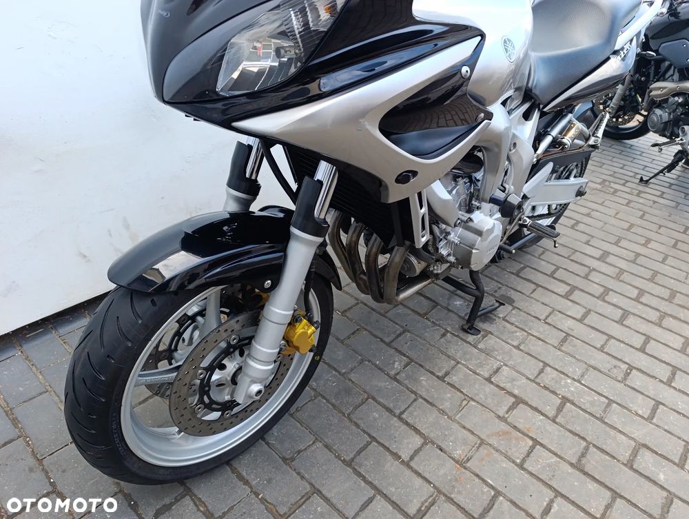 Yamaha FZ6 - 10