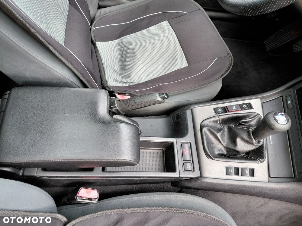 BMW Seria 3 316i - 31