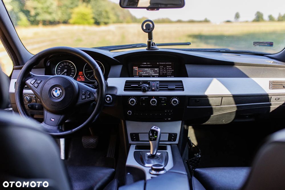 BMW Seria 5 530d xDrive - 27