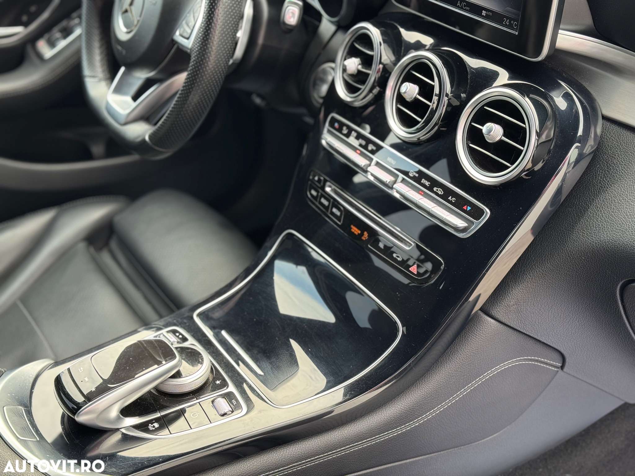 Mercedes-Benz GLC 220 d 4Matic 9G-TRONIC AMG Line - 11