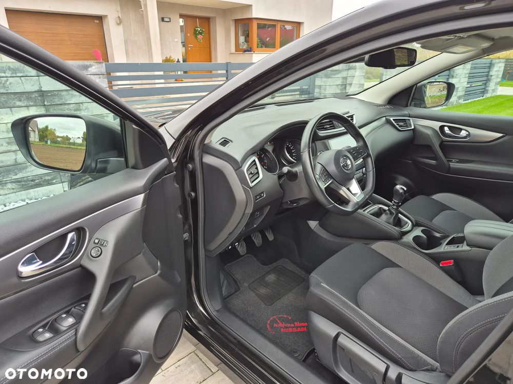Nissan Qashqai 1.3 DIG-T N-CONNECTA - 11