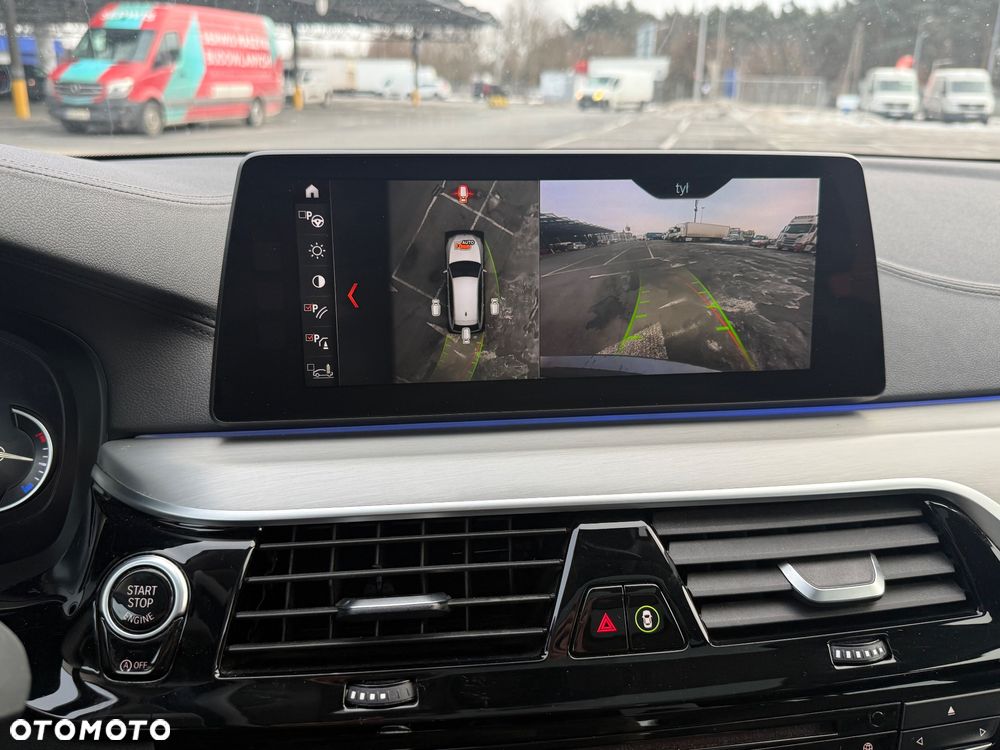 BMW Seria 5 530i Luxury Line - 35