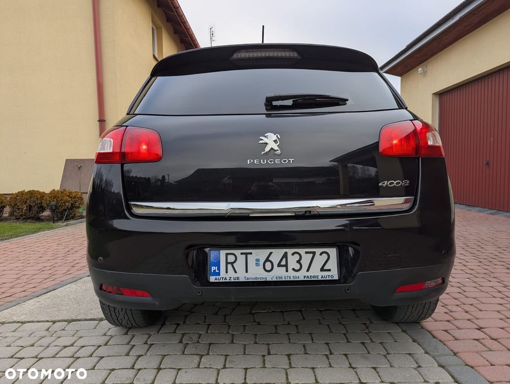 Peugeot 4008 - 10