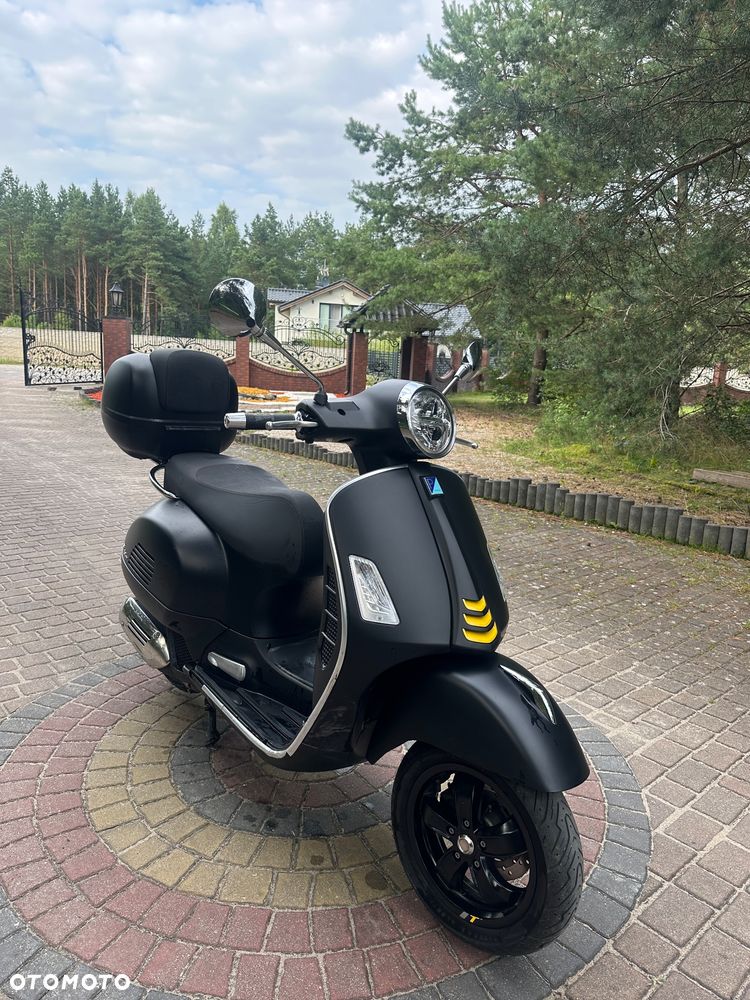 Piaggio Vespa - 1