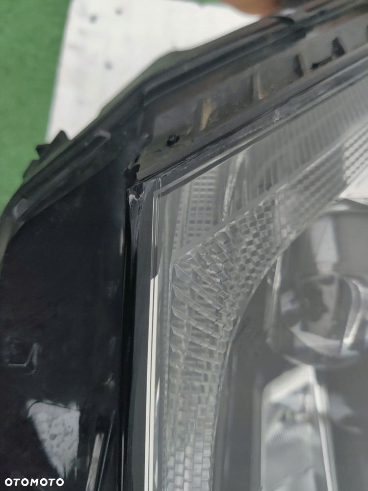 Lampa LED prawa Skoda Octavia 4 - 6