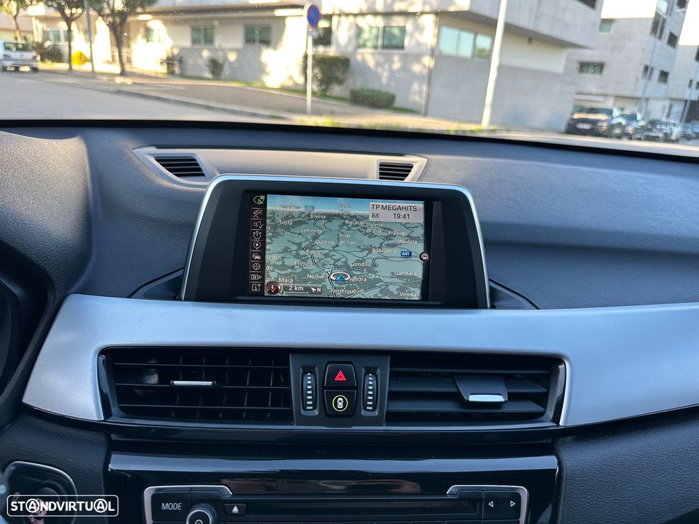 BMW X1 18 d sDrive Auto Line Sport - 44