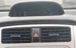 Suzuki Liana 1.6 - 9