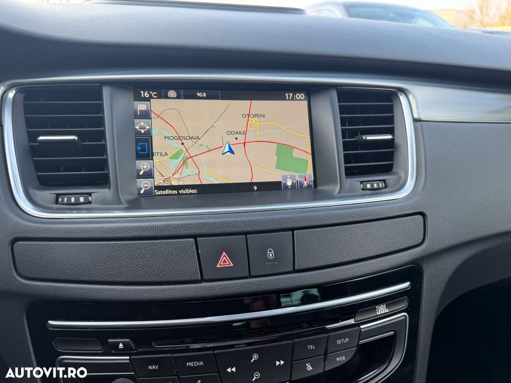 Peugeot 508 RXH Hybrid4 - 39