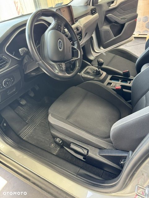 Ford Focus - 9