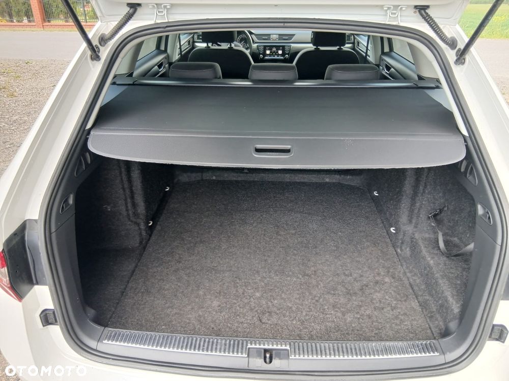 Skoda Superb 1.6 TDI Style - 38