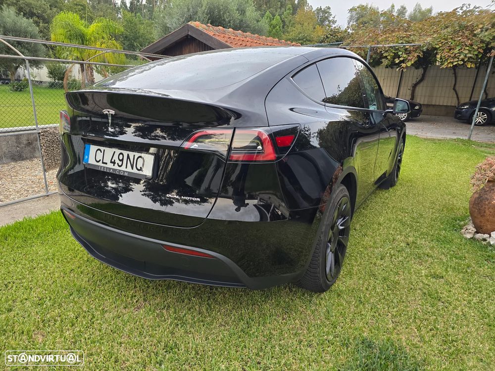 Tesla Model Y Long Range Dual Motor AWD - 6