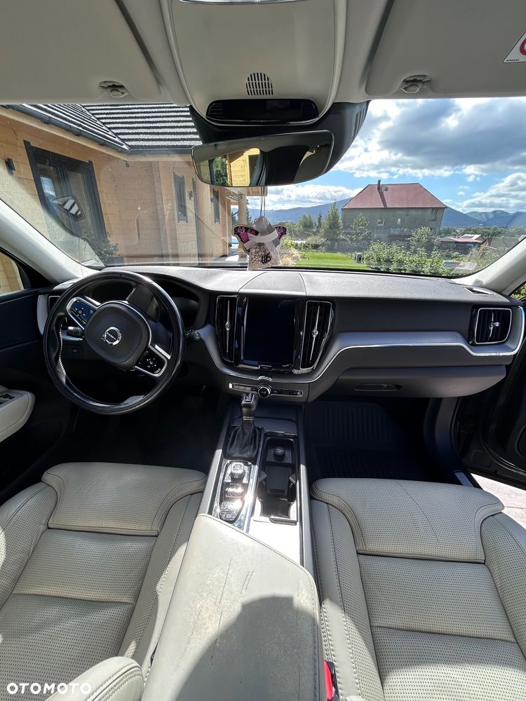 Volvo XC 60 D5 SCR AWD Inscription - 9