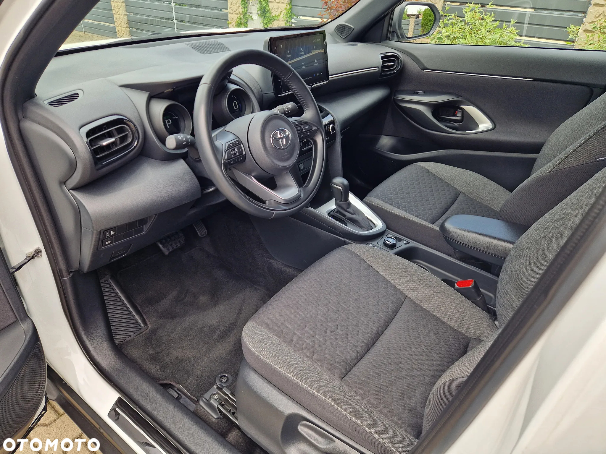 Toyota Yaris Cross Hybrid 1.5 Comfort 4x4 - 25