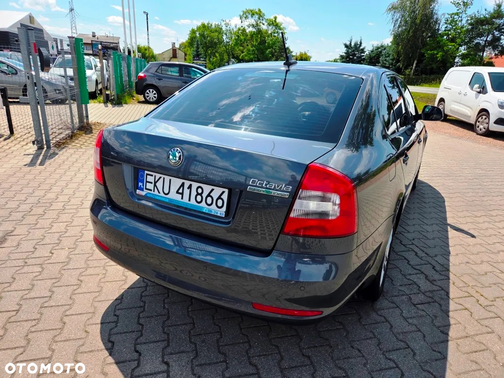 Skoda Octavia 1.6 TDI DPF Elegance Green tec - 8