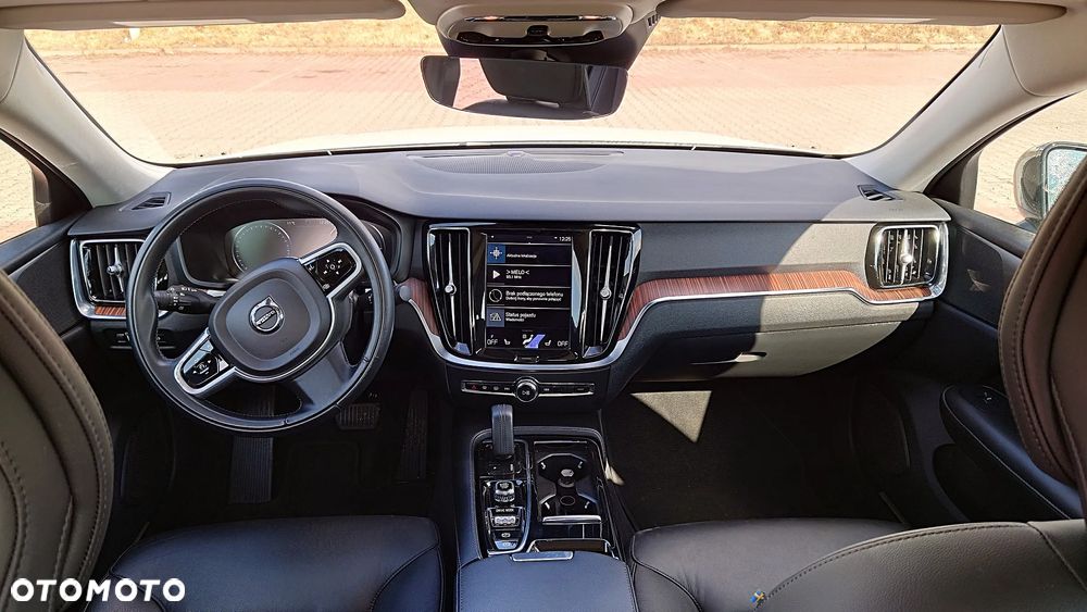 Volvo S60 T8 Twin Engine AWD Geartronic RDesign - 10