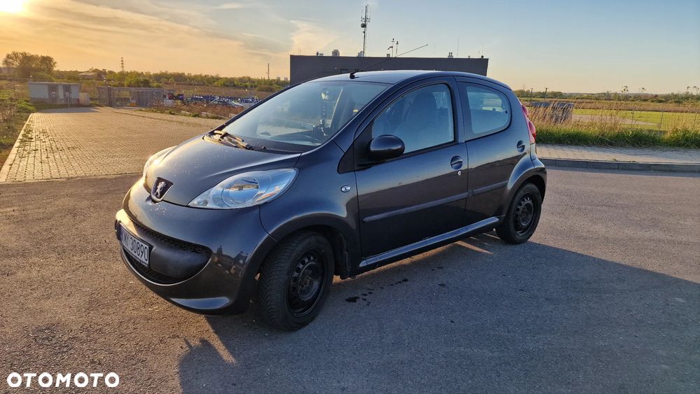 Peugeot 107 1.0 Happy - 1