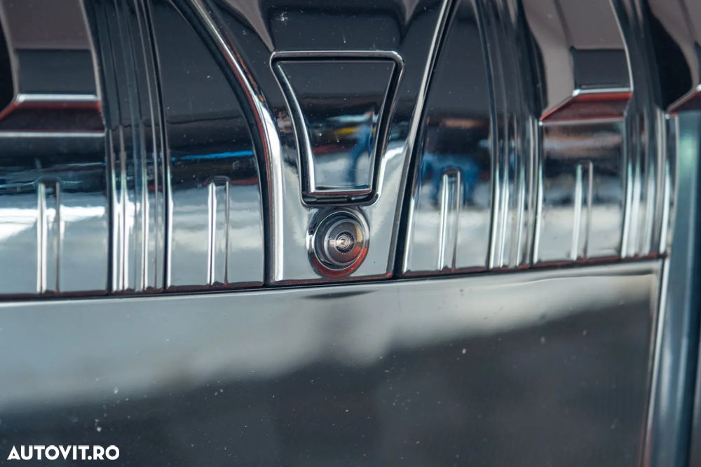 BMW Seria 7 750e xDrive - 14