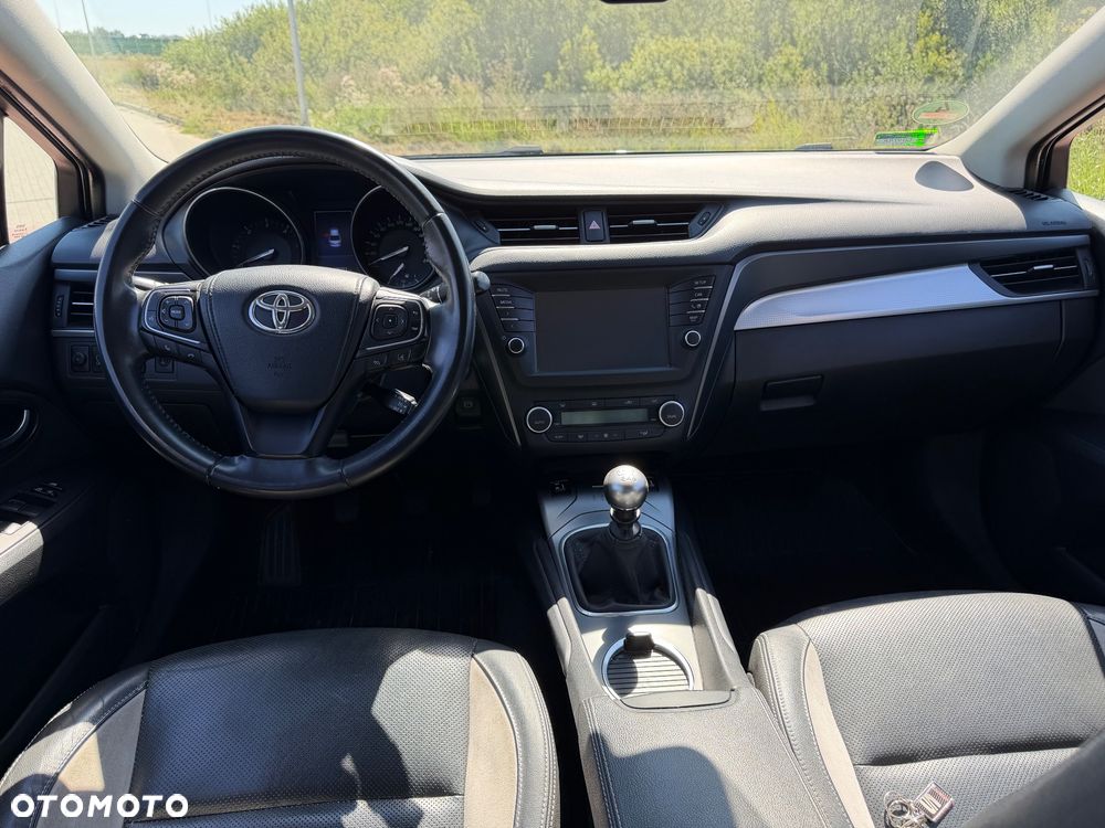 Toyota Avensis 2.0 D-4D Premium - 27