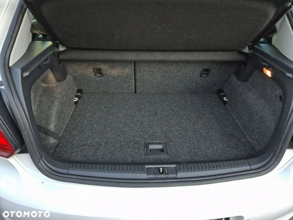 Volkswagen Polo 1.4 MATCH - 5