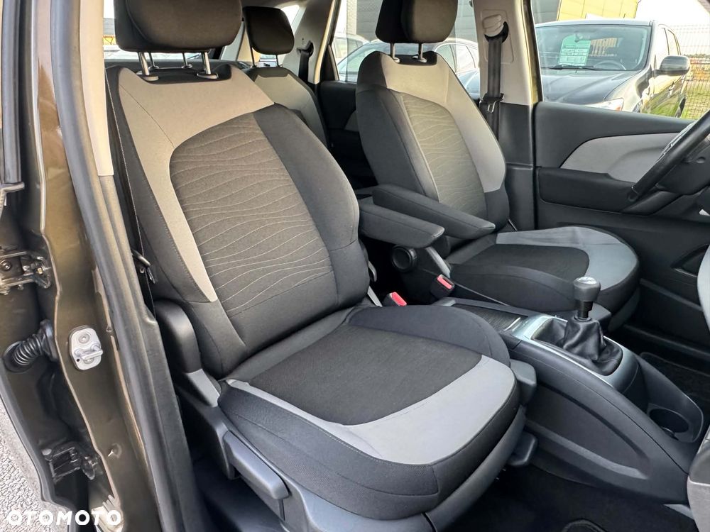 Citroën C4 Picasso e-HDi 115 Exclusive - 29