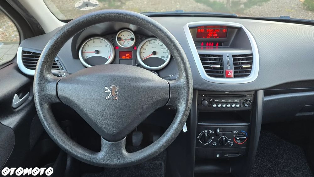 Peugeot 207 - 14