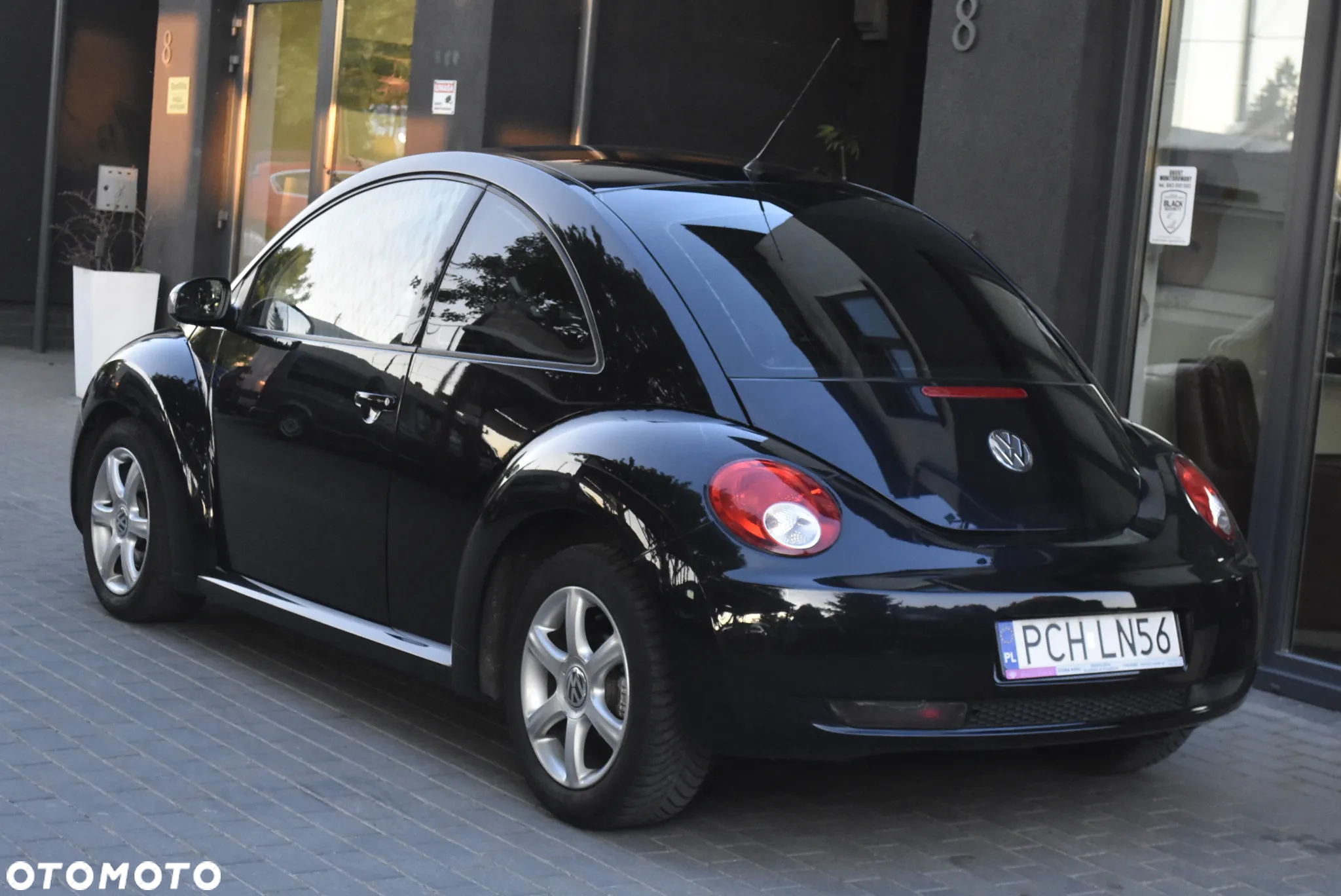 Volkswagen New Beetle - 4