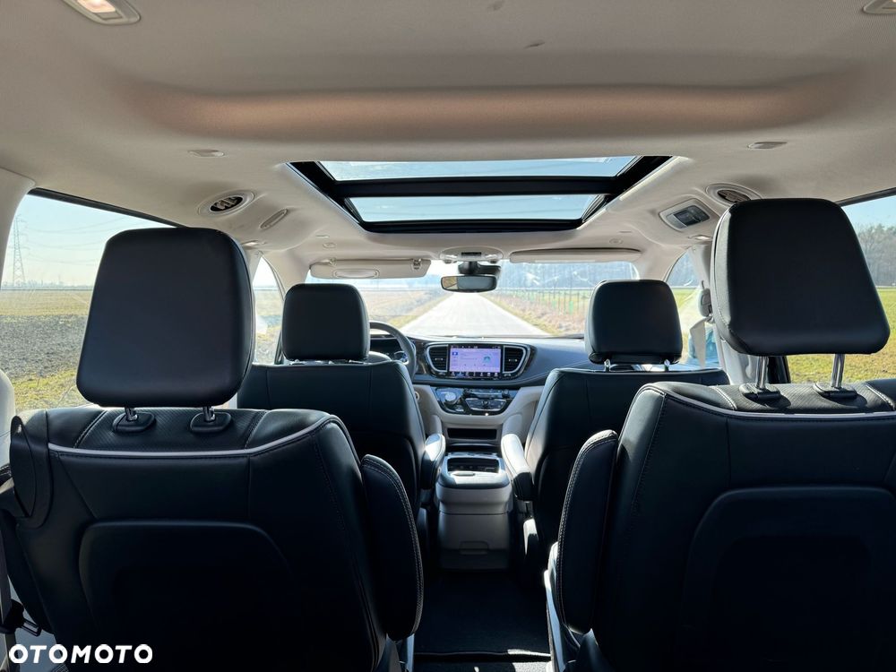 Chrysler Pacifica - 13