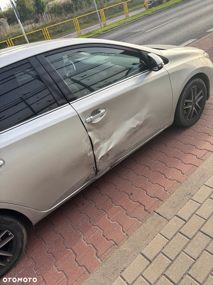 Toyota Auris 2.0 D-4D Comfort - 5