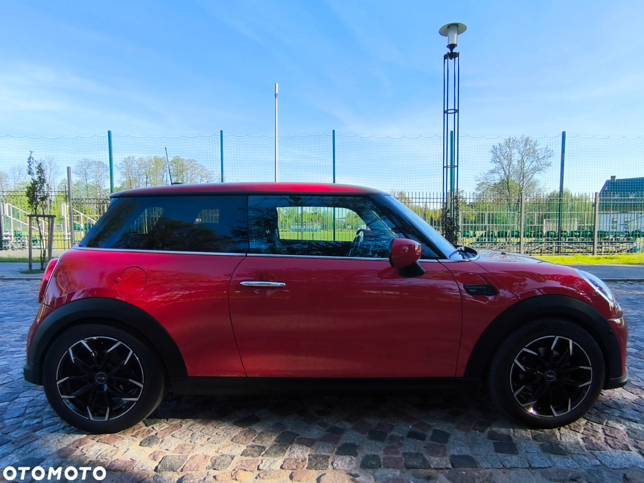 MINI ONE - 4