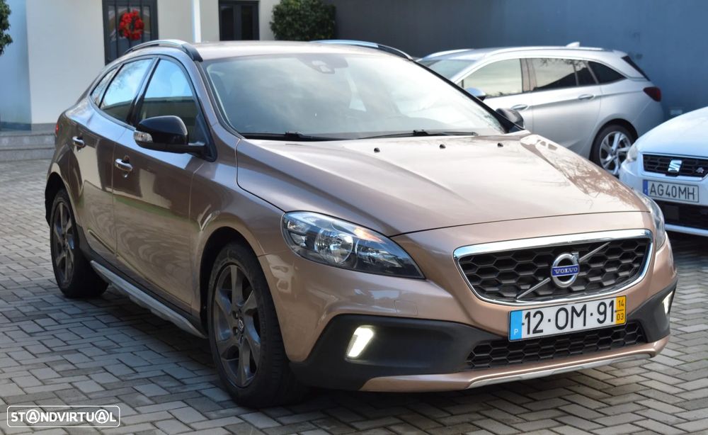 Volvo V40 Cross Country 1.6 D2 Momentum - 1