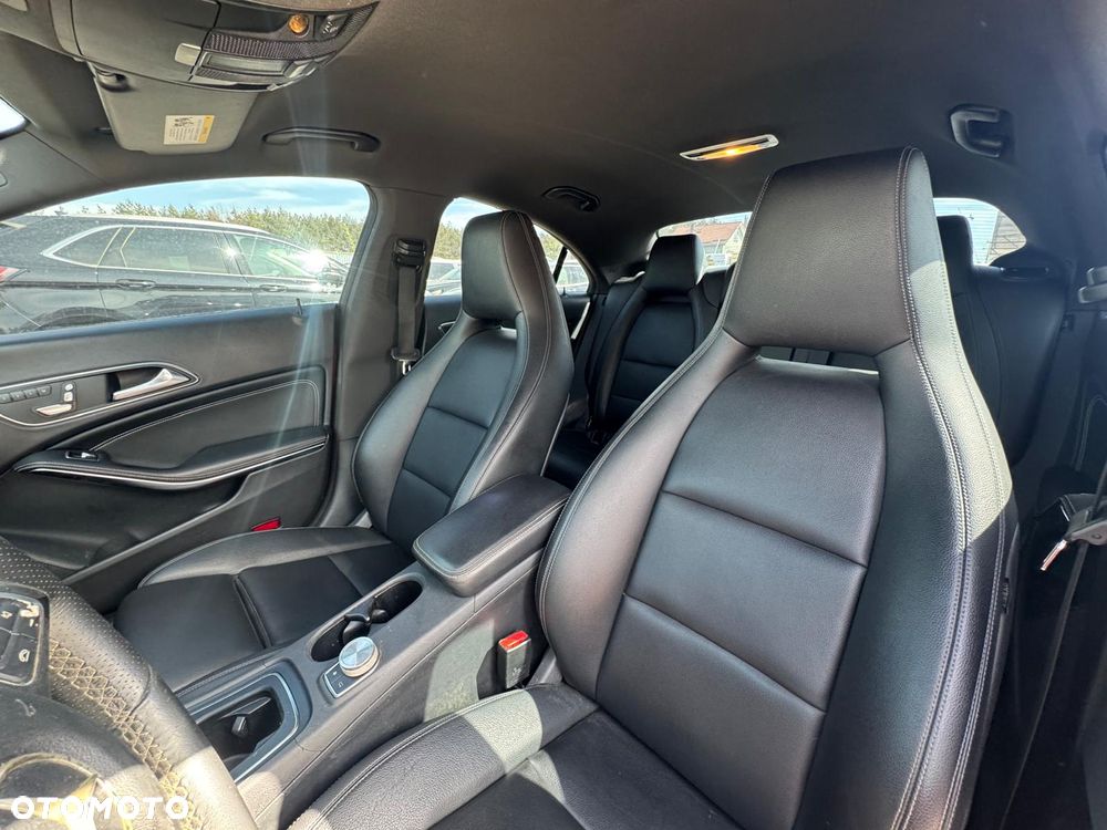 Mercedes-Benz CLA 250 7G-DCT - 20