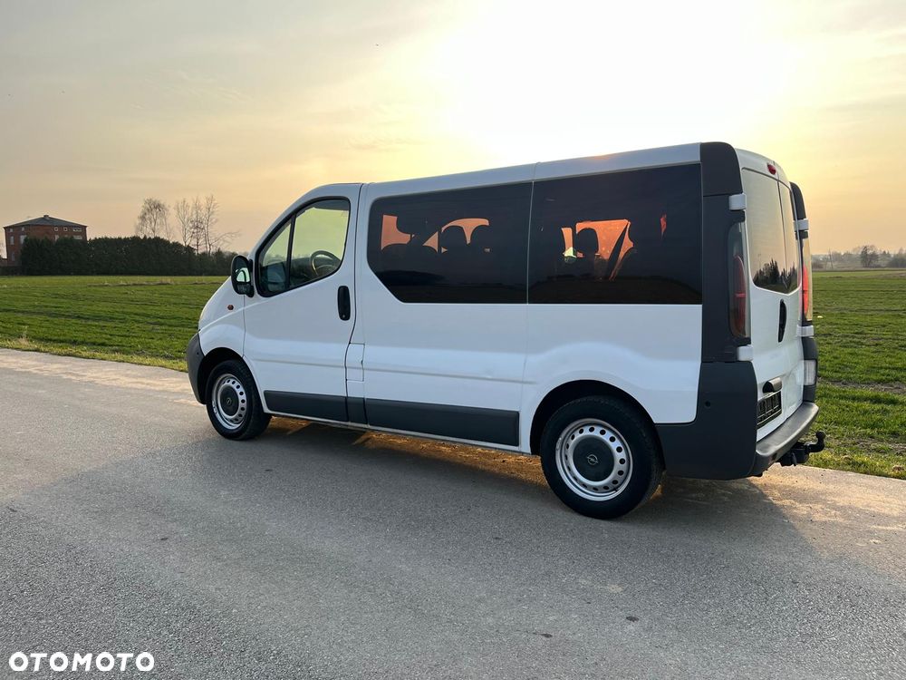 Opel Vivaro - 32