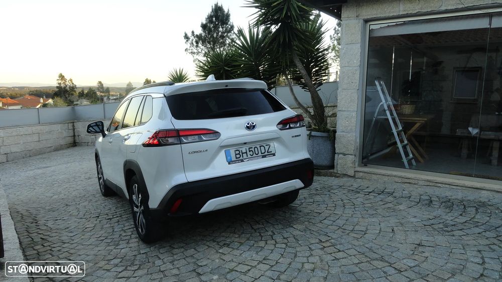 Toyota Corolla Cross 1.8 Hybrid Luxury - 4