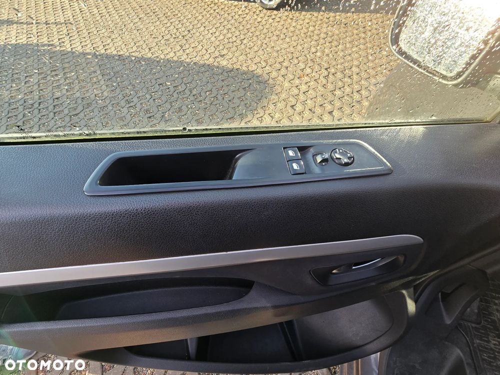 Opel Vivaro Long 2,7t Enjoy (bryg.) - 10