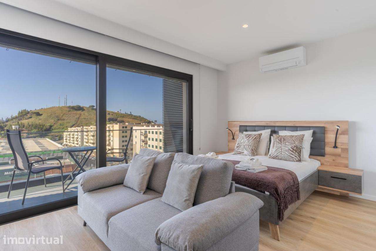 Apartamento T0 em São Martinho com Terraço - Grande imagem: 4/7