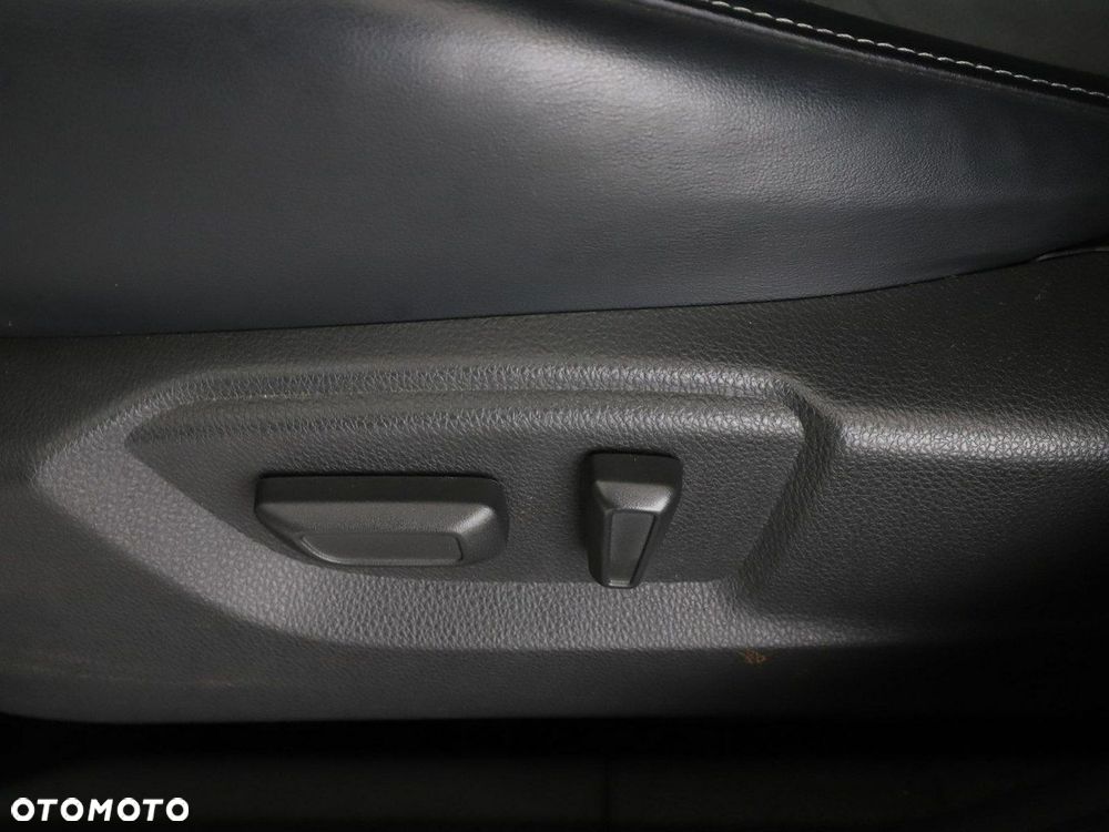 Mitsubishi Eclipse Cross - 38