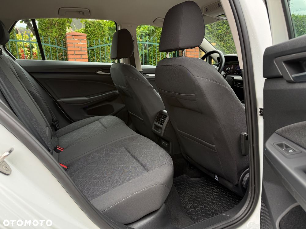 Volkswagen Golf 1.0 eTSI Life DSG - 19