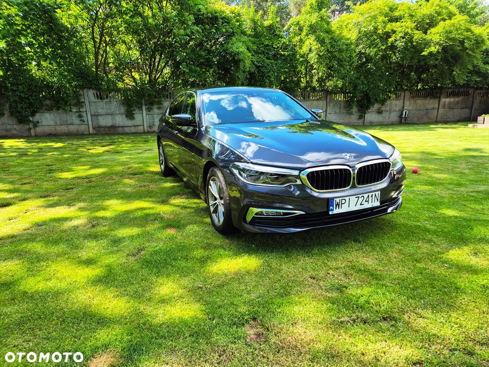 BMW Seria 5 520d xDrive Luxury Line - 2