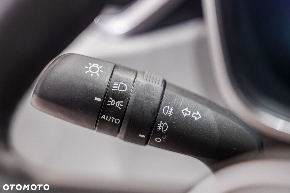 Toyota Corolla 1.8 Hybrid Style - 38