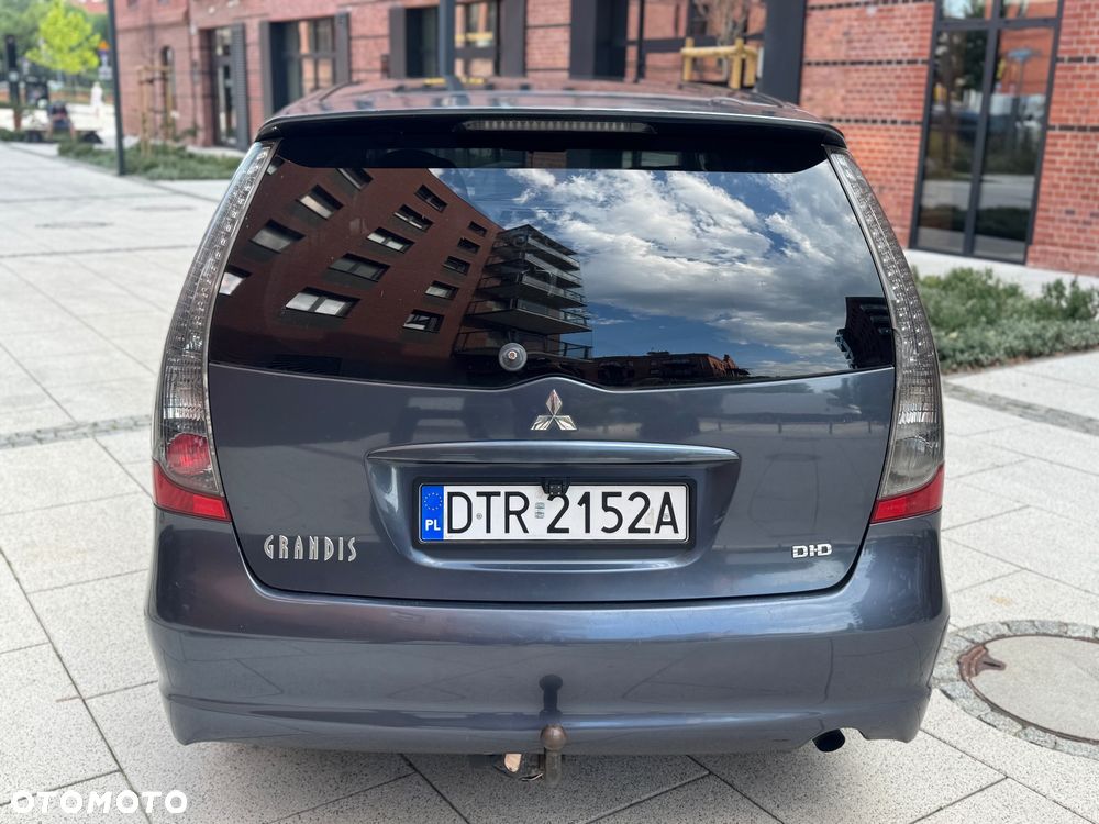 Mitsubishi Grandis 2.0 DID Intense - 4