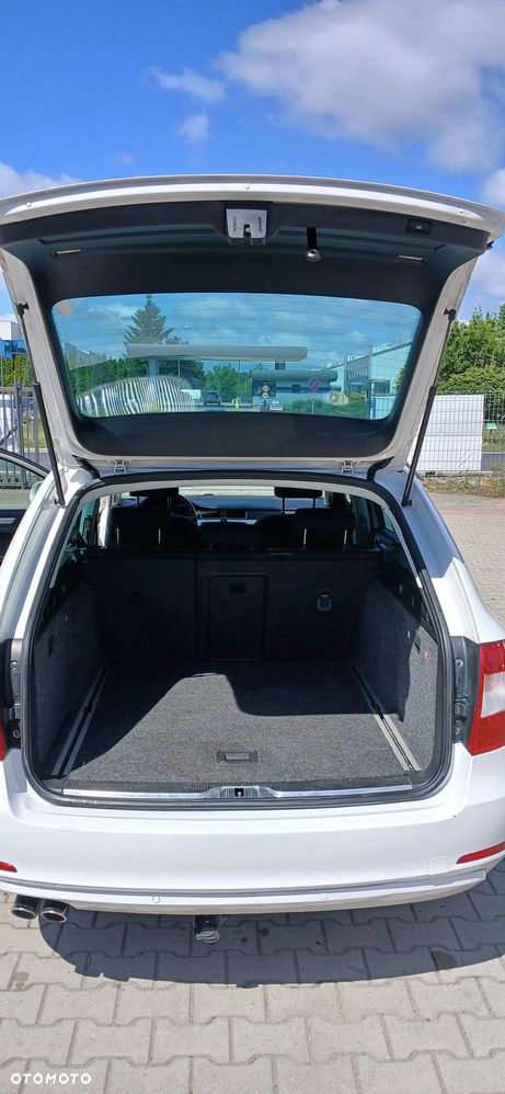 Skoda Superb 2.0 TDI PD Comfort - 9