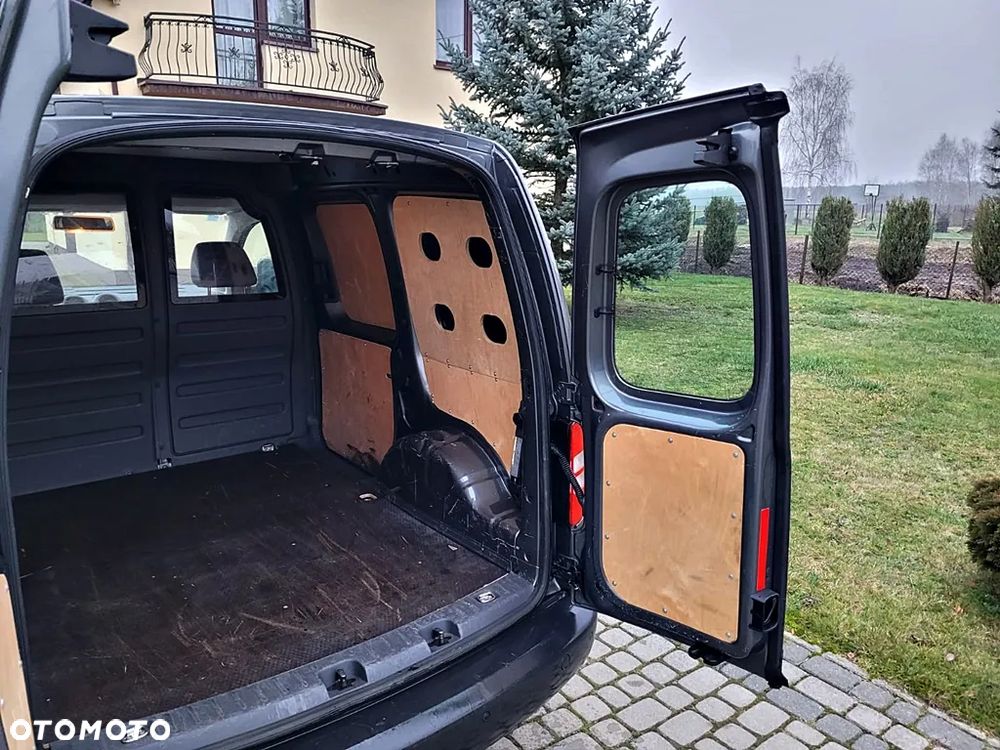 Volkswagen Caddy - 12