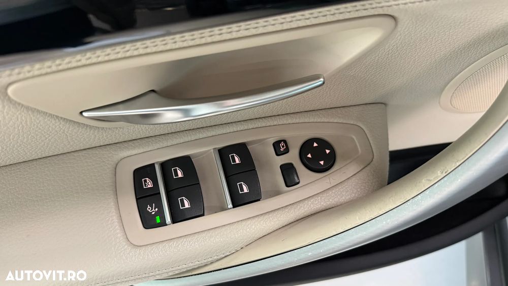 BMW Seria 3 318d Aut. M Sport - 29