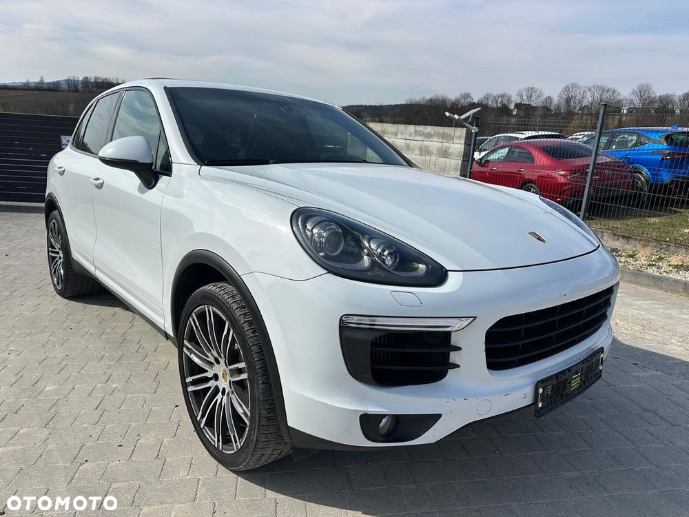 Porsche Cayenne S Platinum Edition - 3