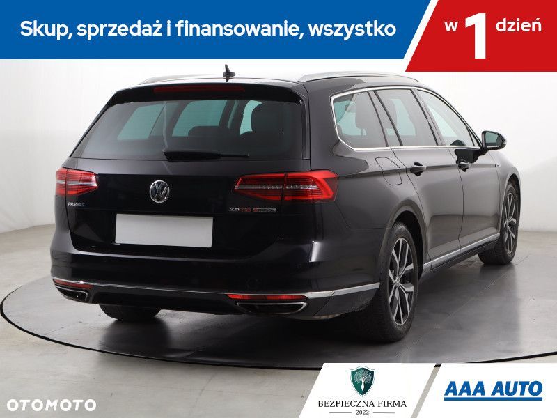 Volkswagen Passat Variant - 7