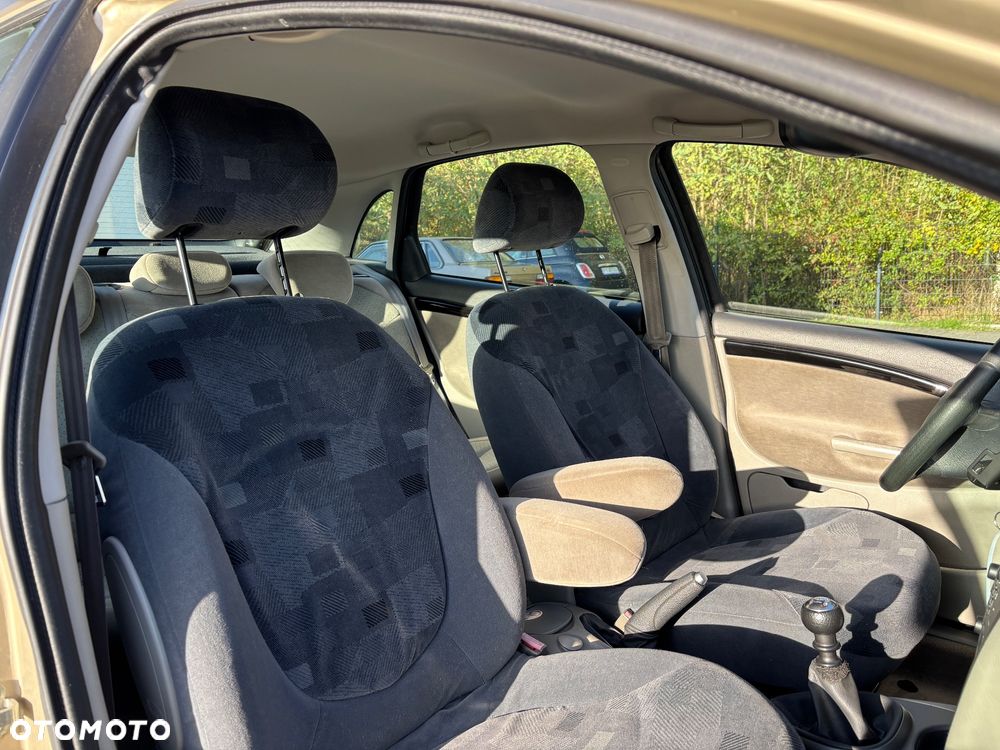 Citroën C5 2.0 HDi Exclusive - 24