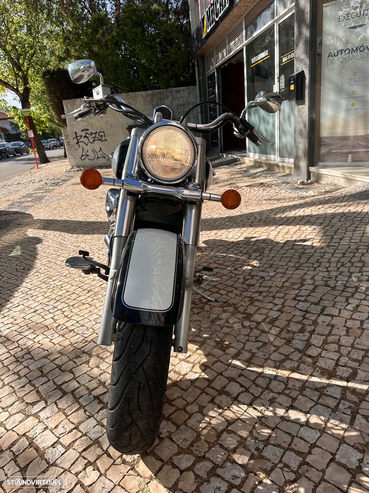 Suzuki Intruder VL 800 Volusia - 3