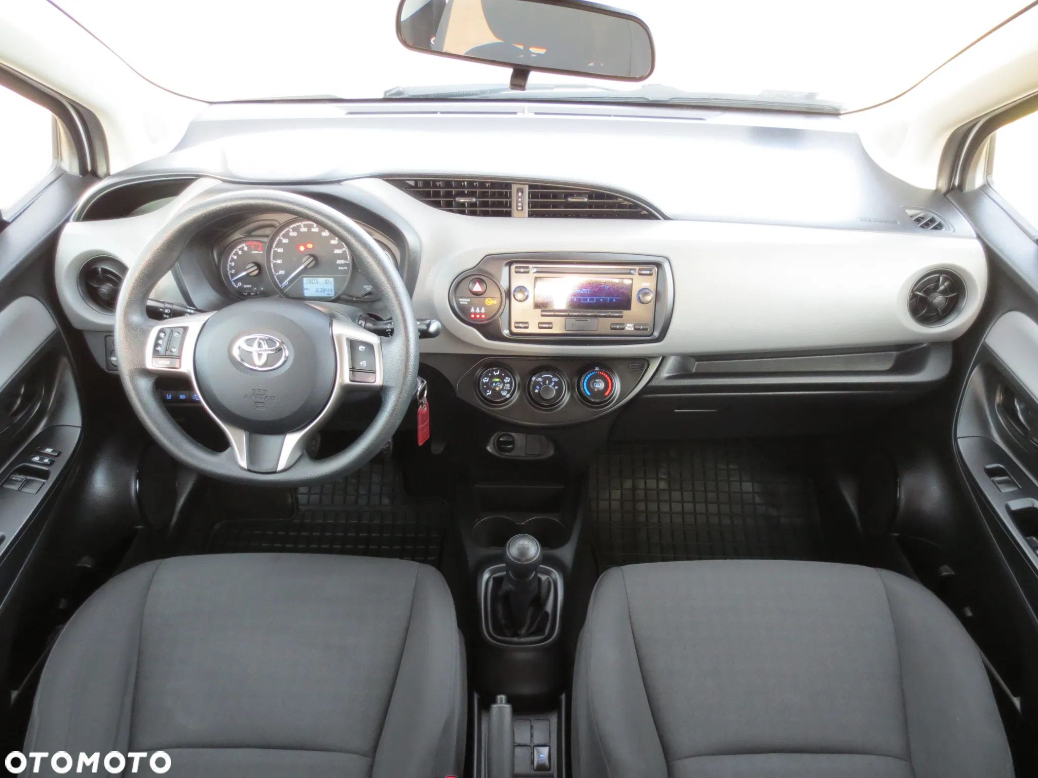 Toyota Yaris - 17